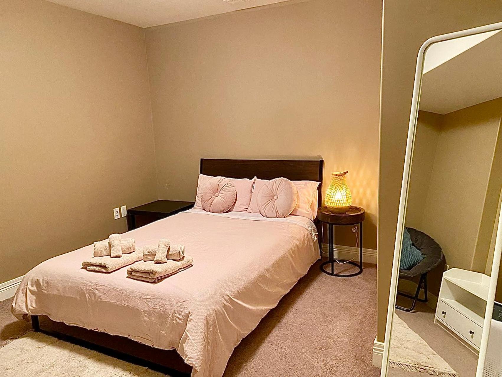 Cozy And Stylish Entire Suite In Halifax Eksteriør billede